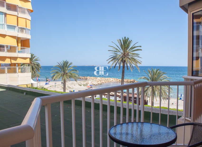 Resale - apartment -
Santa Pola - Playa del Este