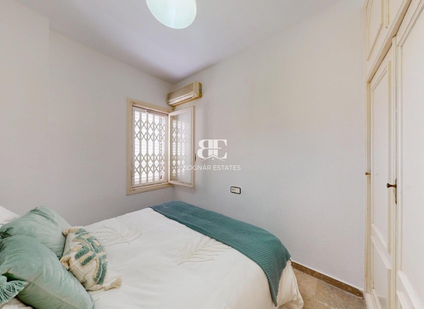 Resale - apartment -
Santa Pola - Playa Lisa