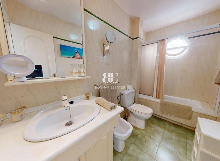 Resale - apartment -
Santa Pola - Playa Lisa