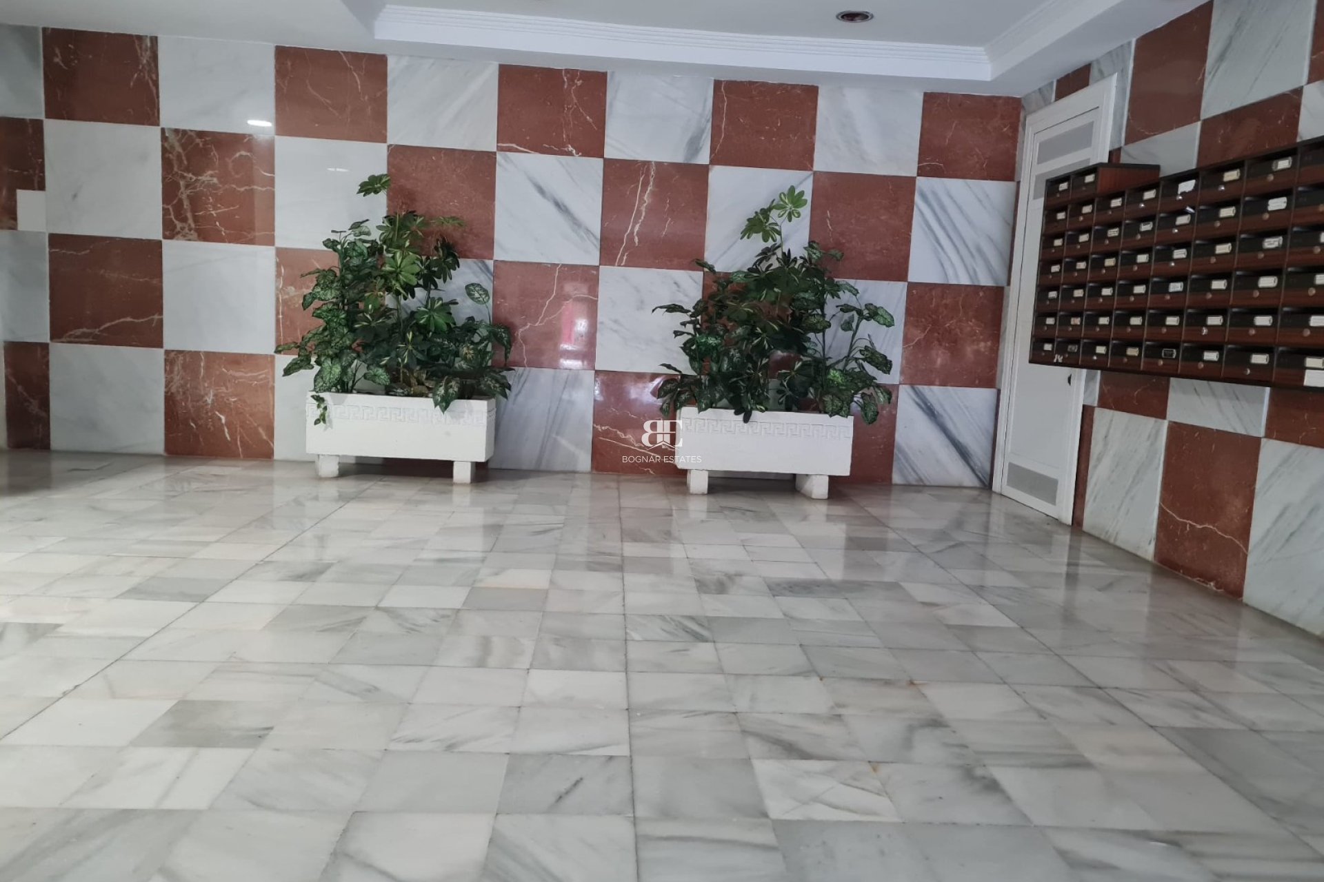 Resale - apartment -
Santa Pola - Puerto