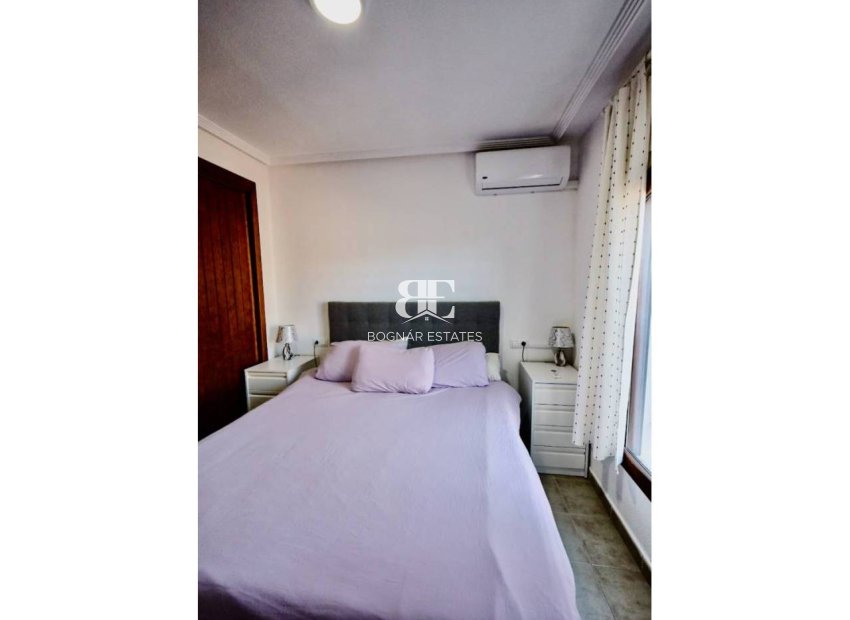 Resale - apartment -
Torrevieja - Aguas Nuevas