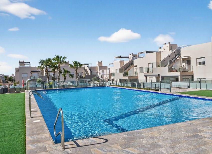 Resale - apartment -
Torrevieja - Aguas Nuevas