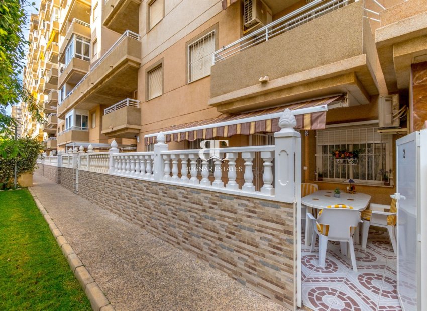 Resale - apartment -
Torrevieja - Center