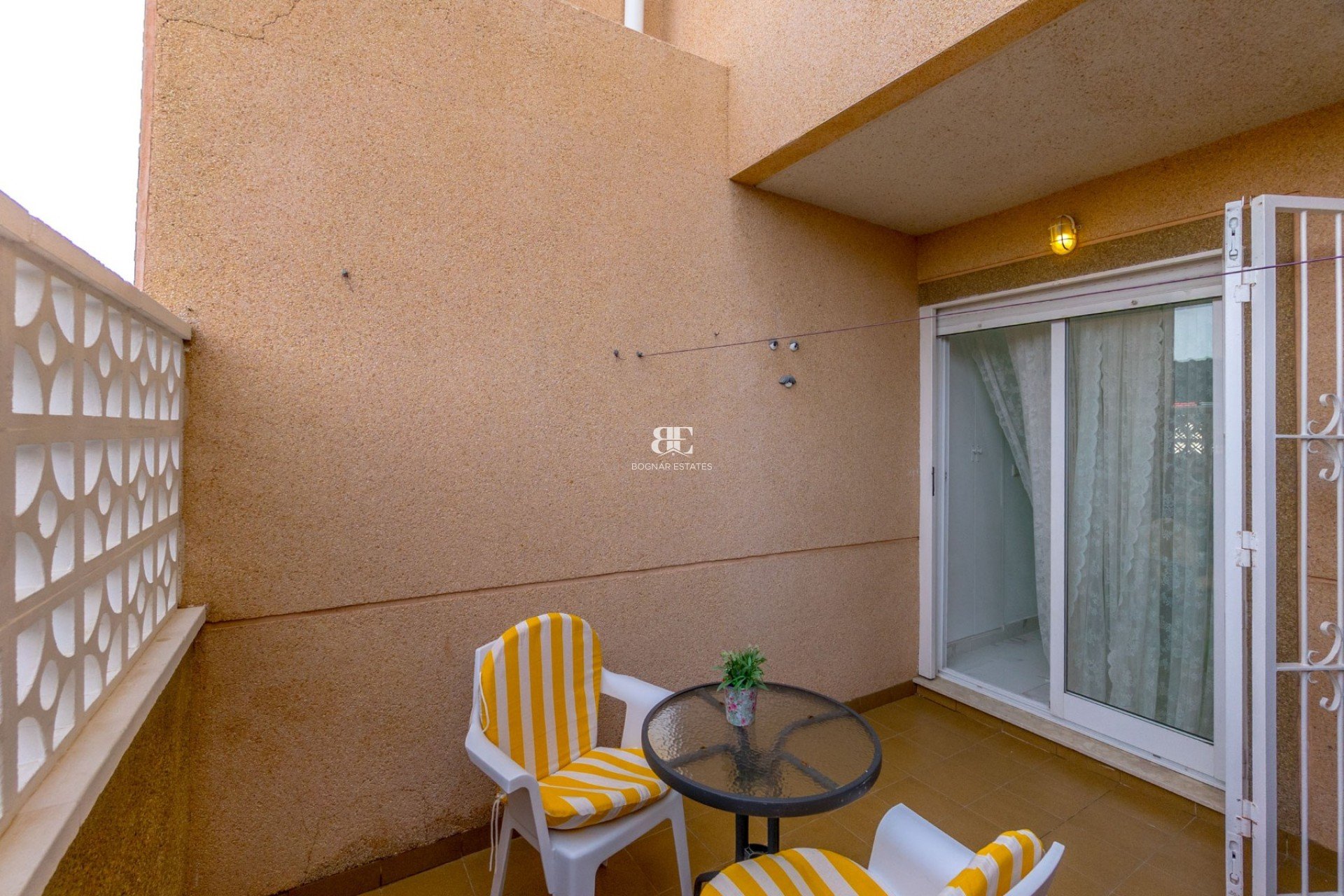 Resale - apartment -
Torrevieja - Center