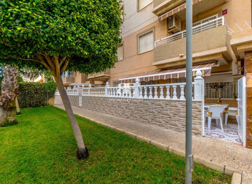 Resale - apartment -
Torrevieja - Center