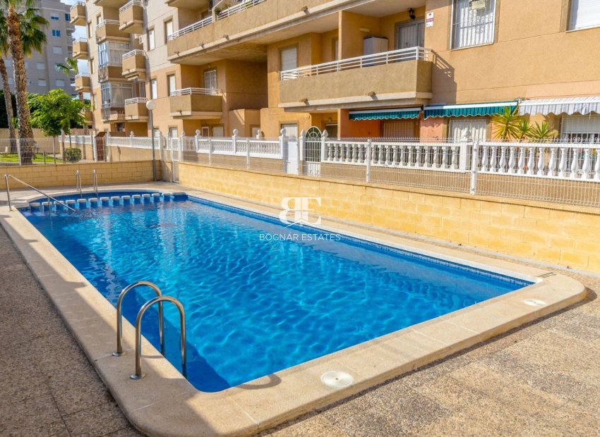 Resale - apartment -
Torrevieja - Center