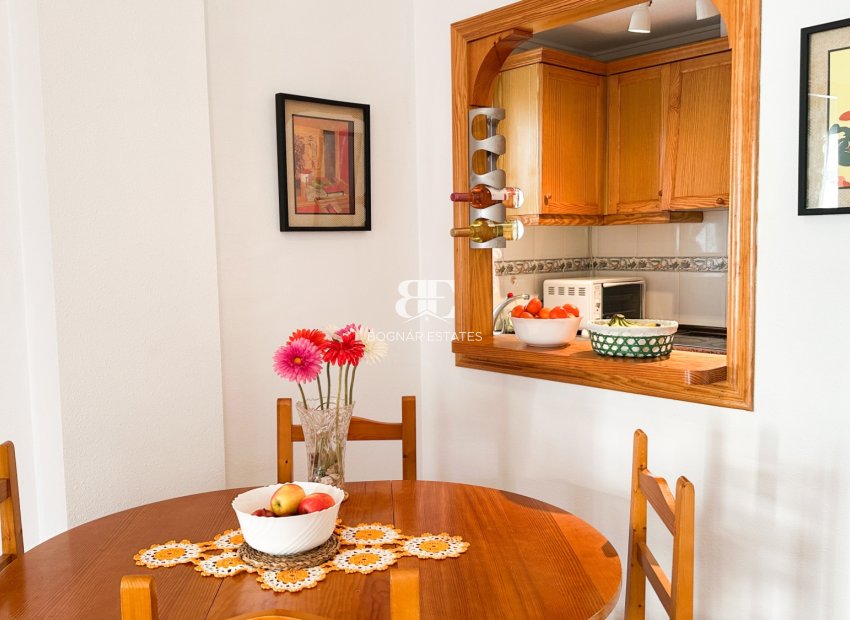 Resale - apartment -
Torrevieja - Center