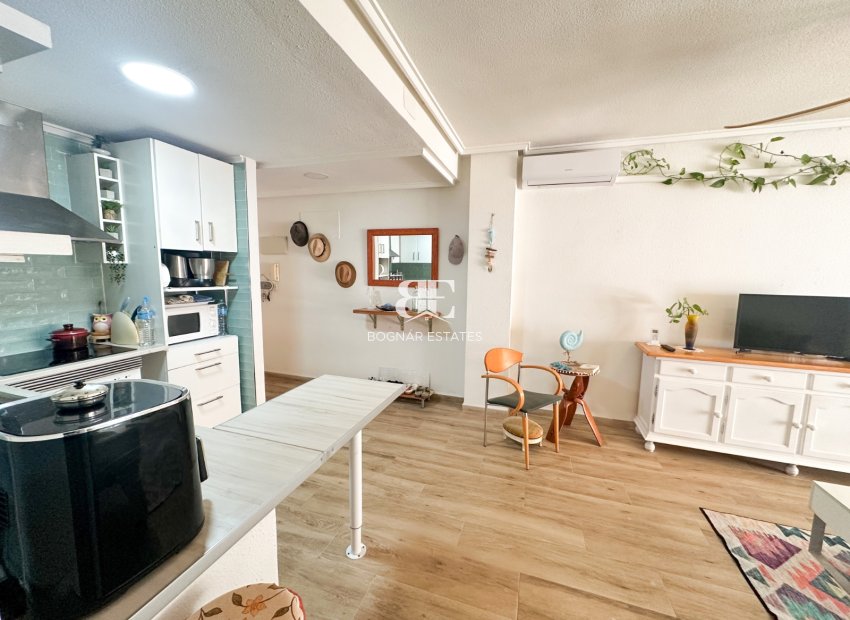 Resale - apartment -
Torrevieja - Center