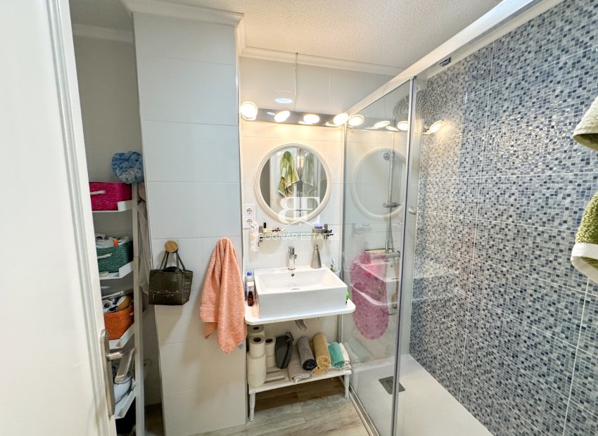 Resale - apartment -
Torrevieja - Center