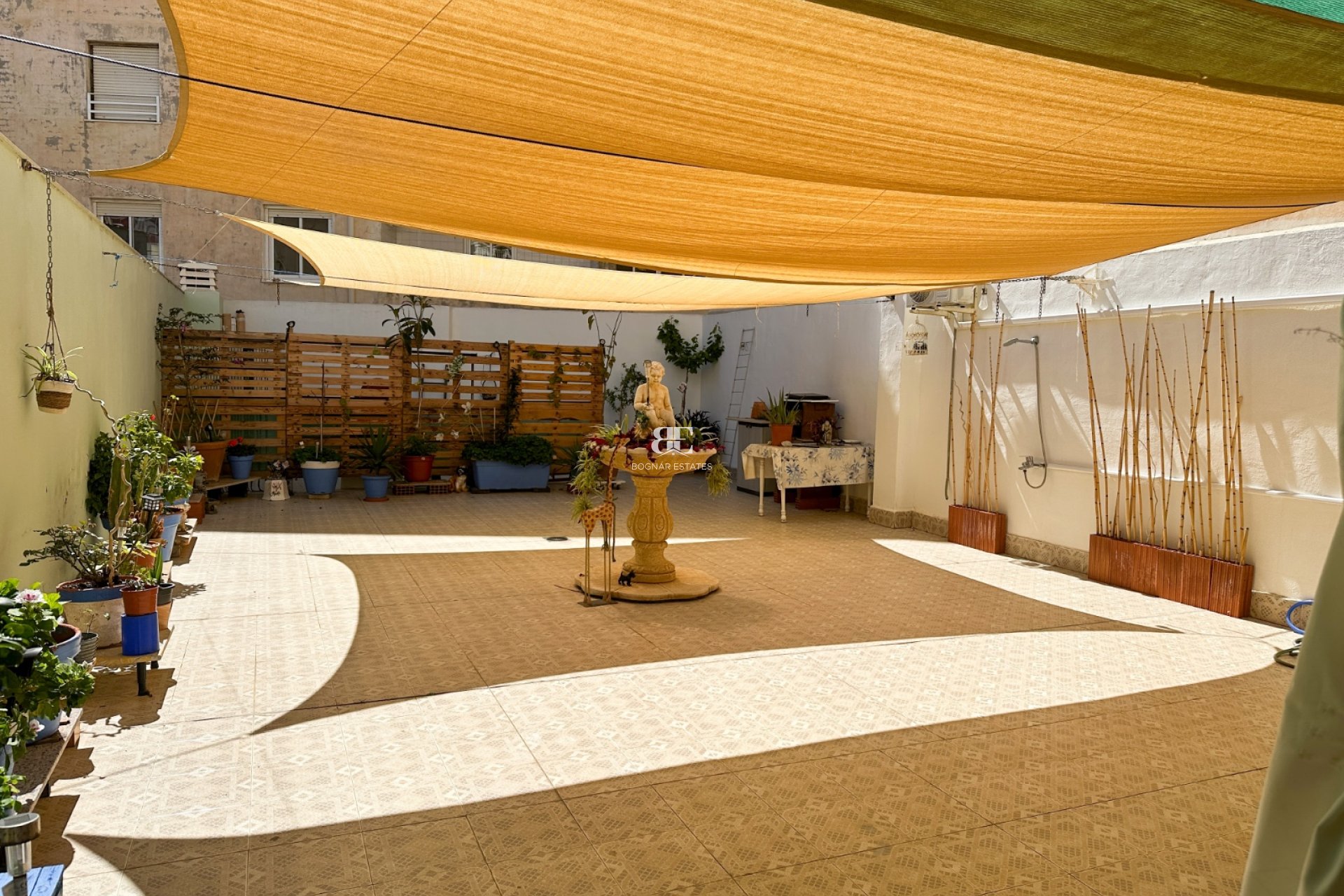 Resale - apartment -
Torrevieja - Center