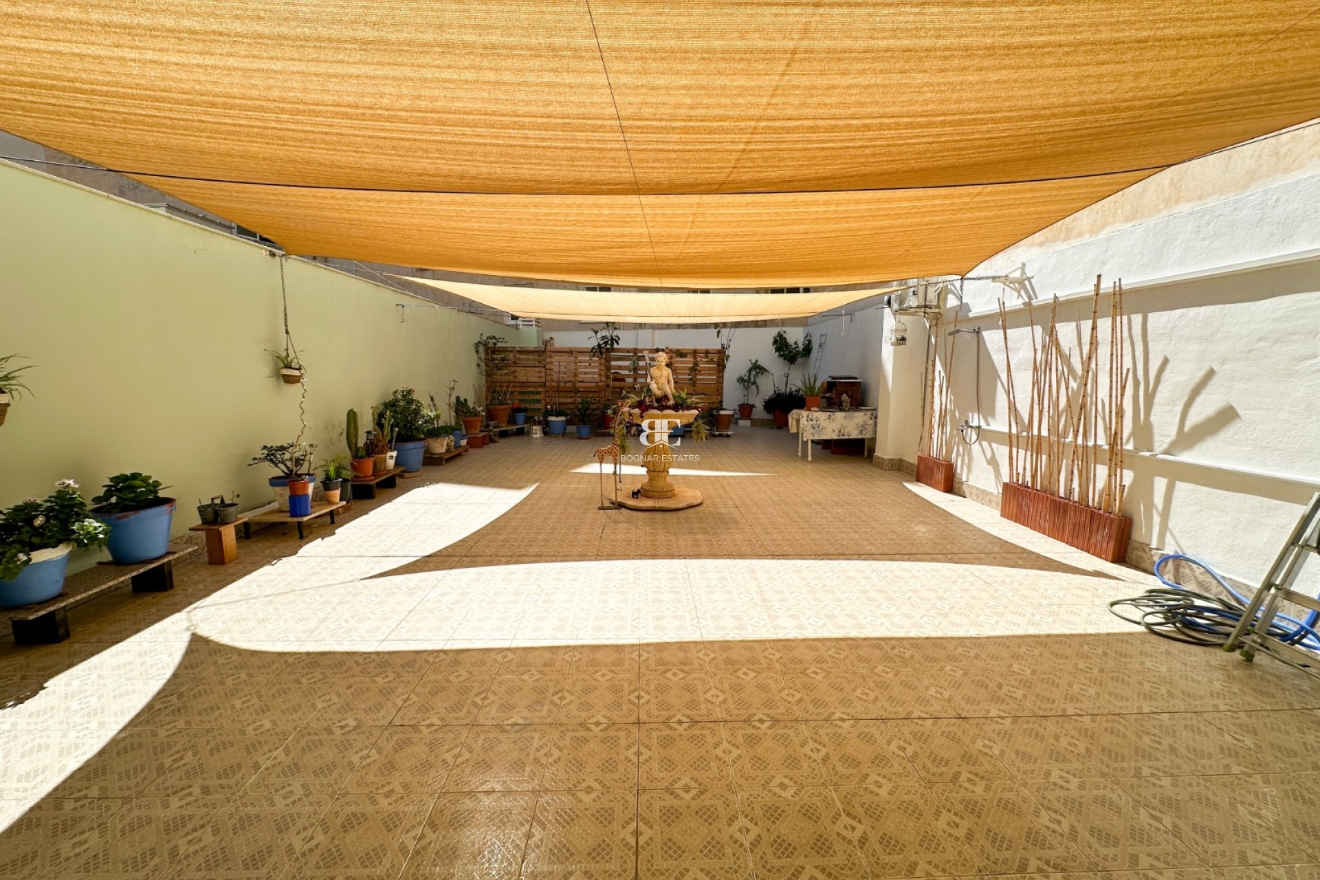 Resale - apartment -
Torrevieja - Center