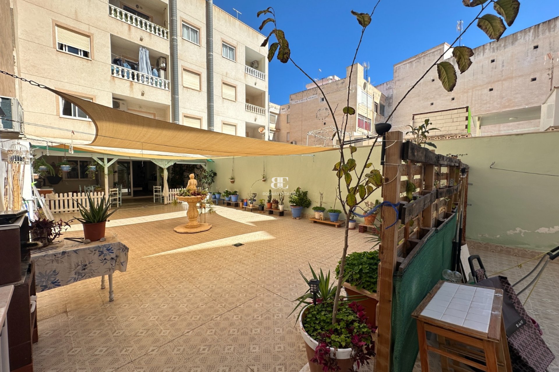 Resale - apartment -
Torrevieja - Center