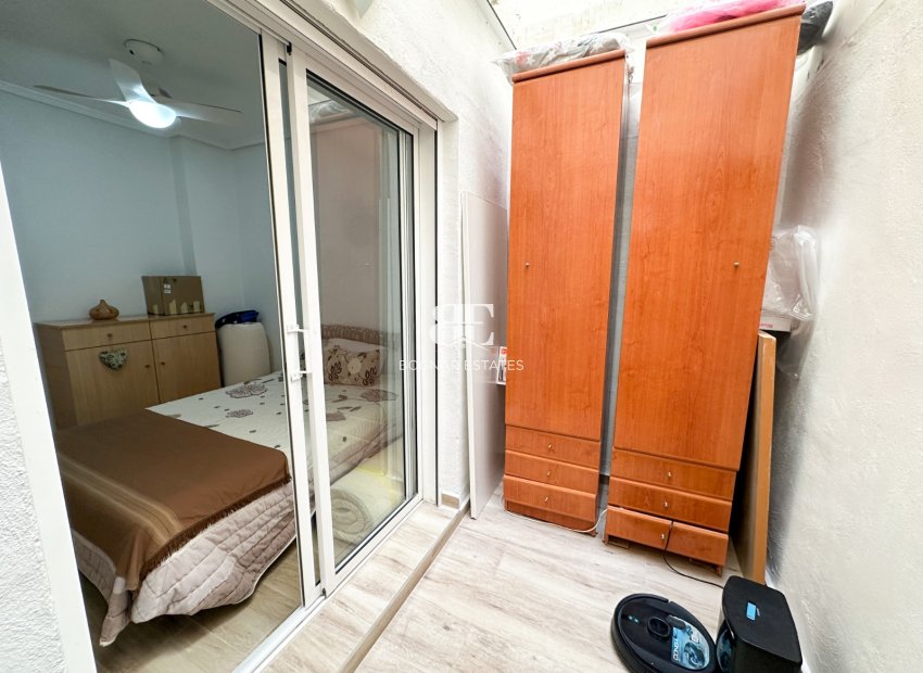 Resale - apartment -
Torrevieja - Center