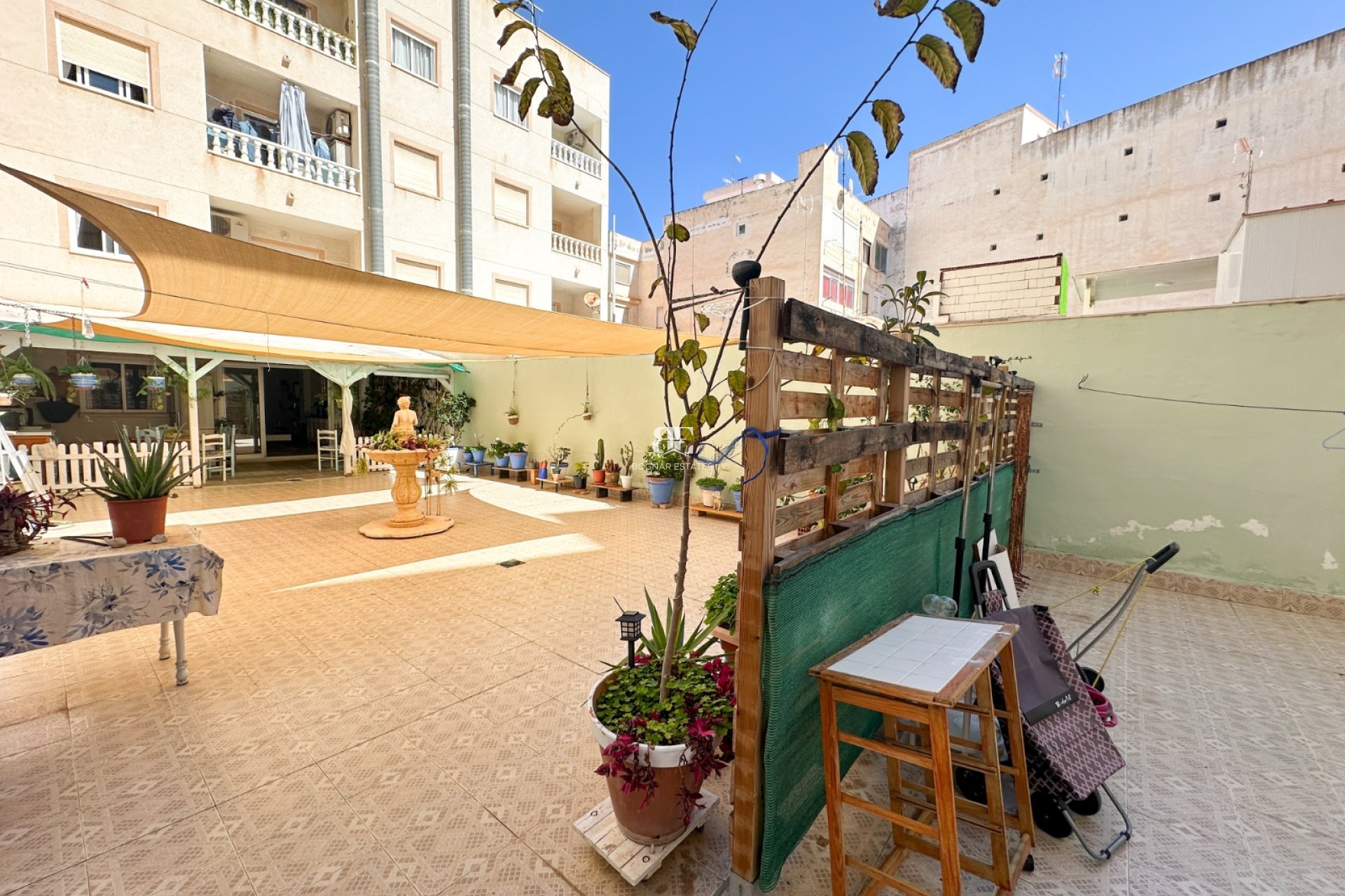 Resale - apartment -
Torrevieja - Center