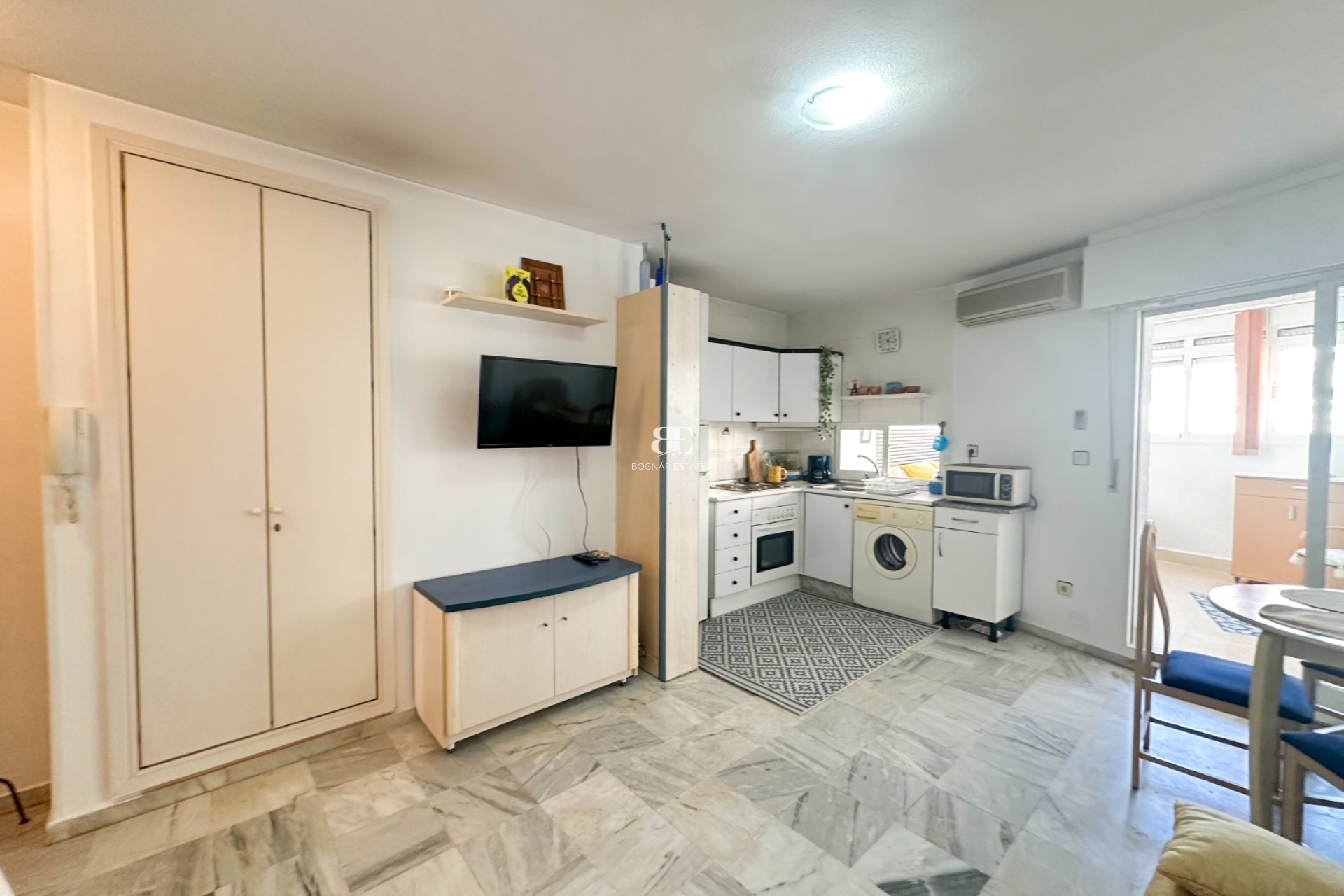 Resale - apartment -
Torrevieja - Center