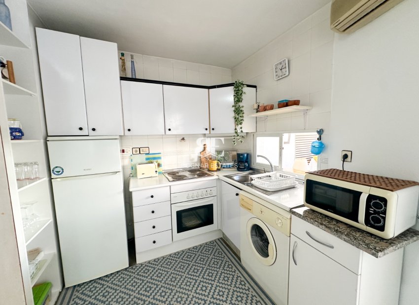 Resale - apartment -
Torrevieja - Center