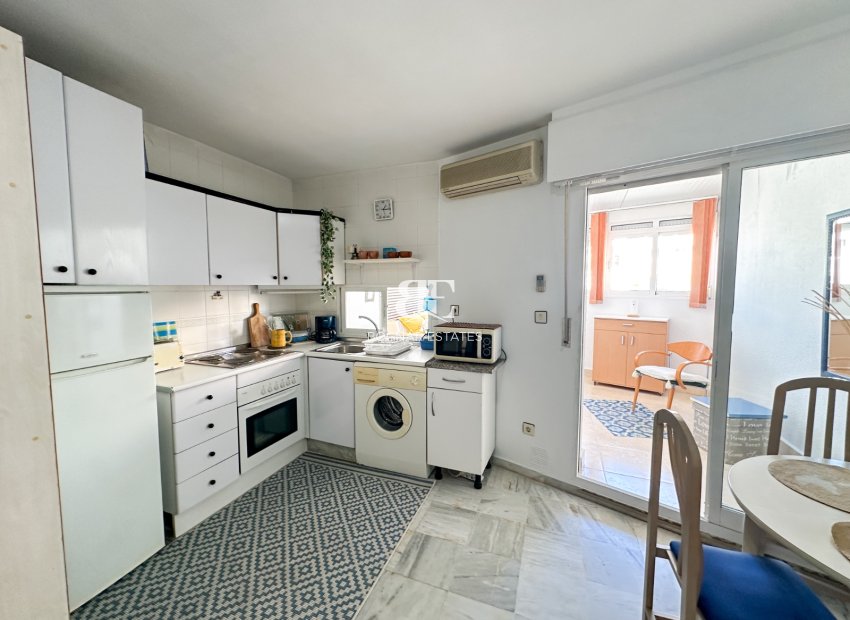 Resale - apartment -
Torrevieja - Center