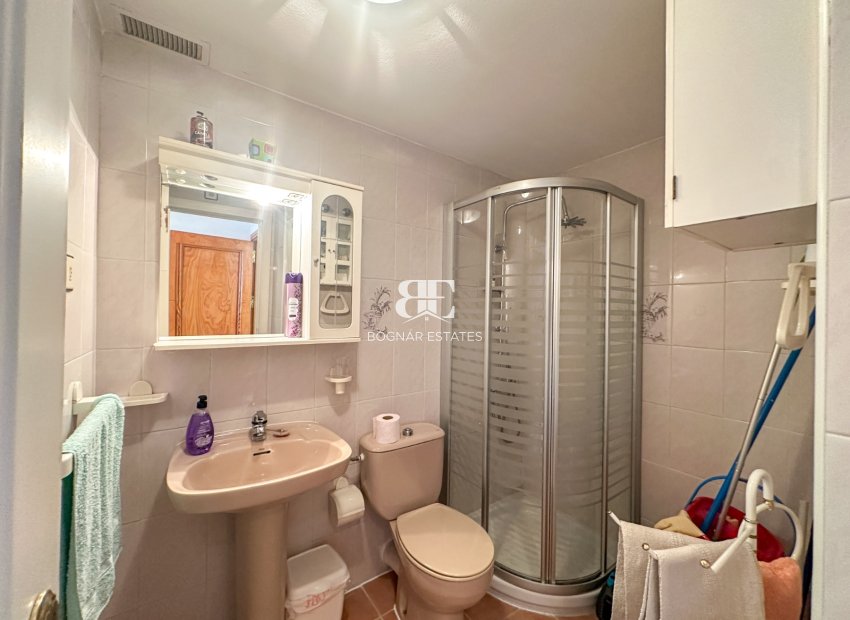 Resale - apartment -
Torrevieja - Center