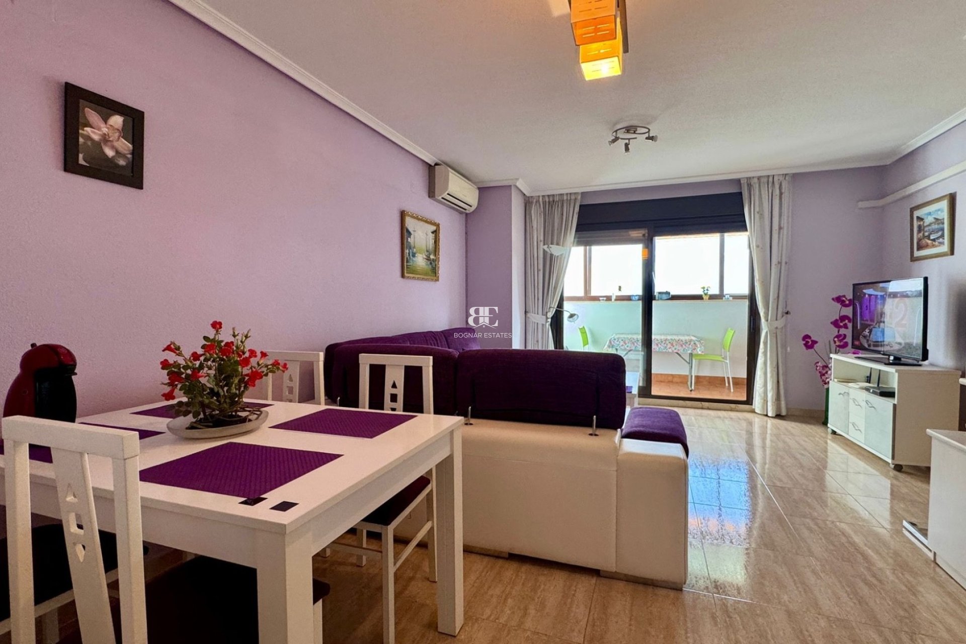 Resale - apartment -
Torrevieja - Center