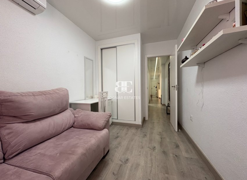 Resale - apartment -
Torrevieja - Center