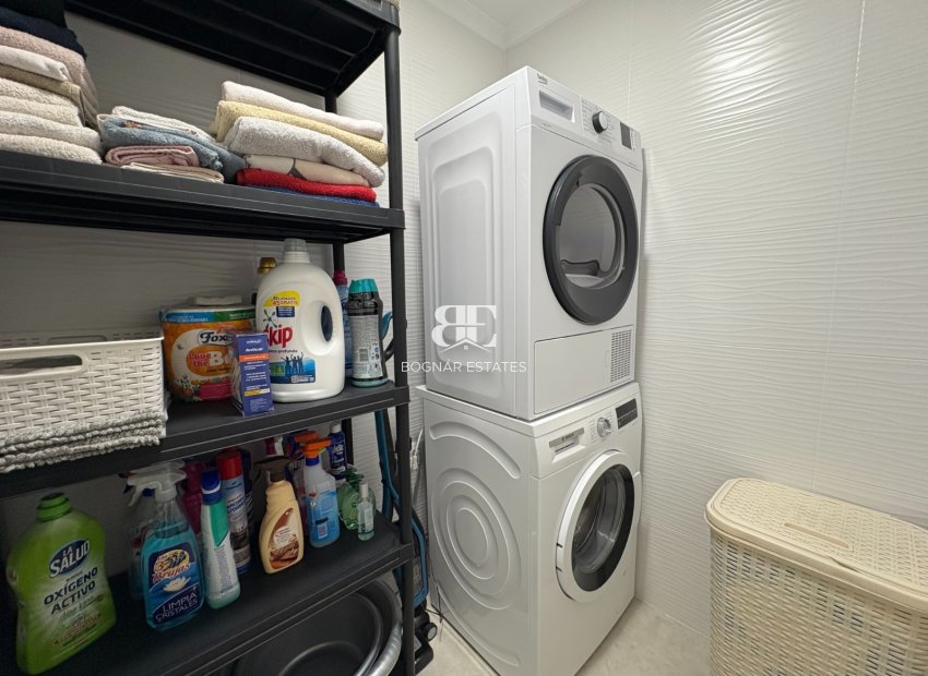 Resale - apartment -
Torrevieja - Center