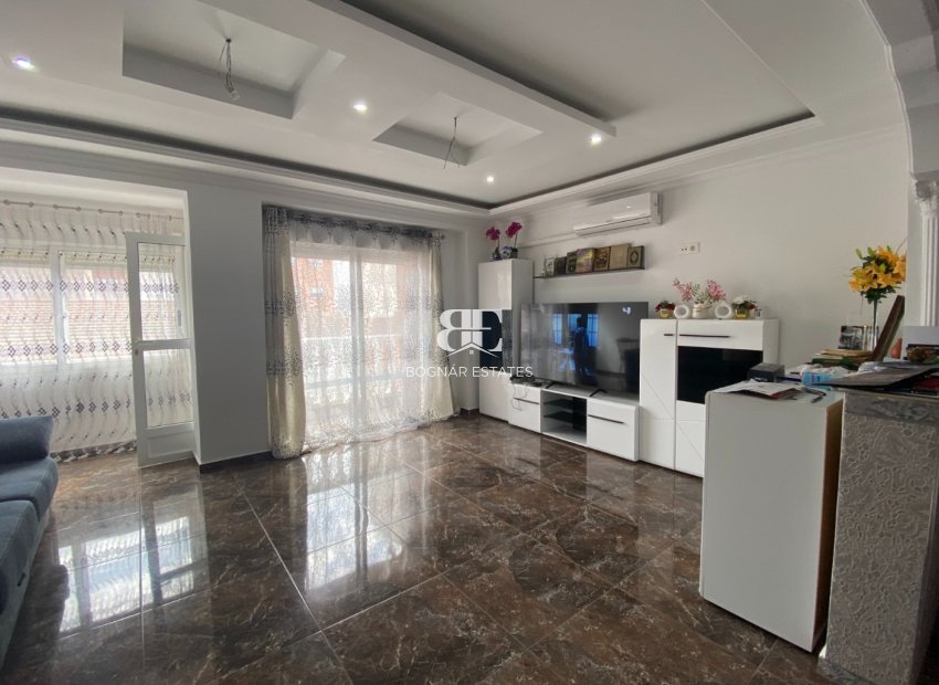 Resale - apartment -
Torrevieja - Center