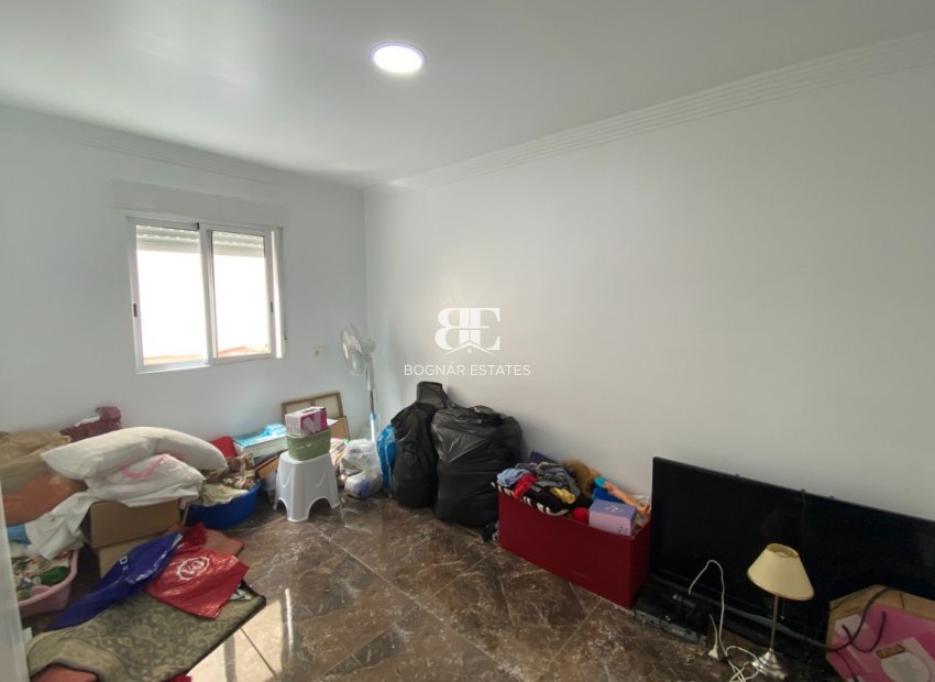 Resale - apartment -
Torrevieja - Center