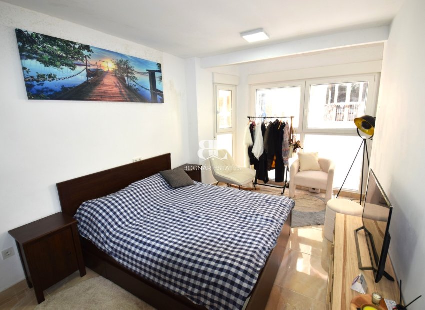 Resale - apartment -
Torrevieja - Center