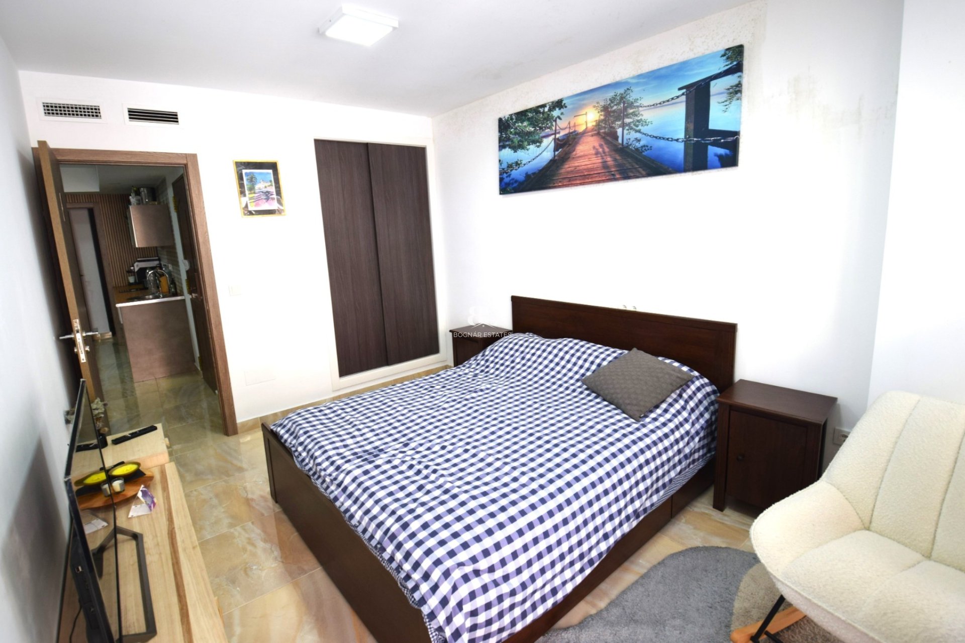 Resale - apartment -
Torrevieja - Center