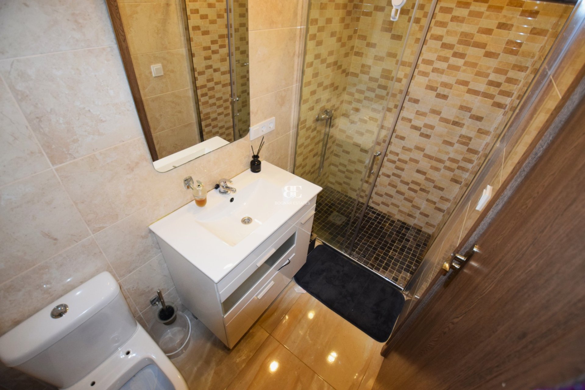 Resale - apartment -
Torrevieja - Center