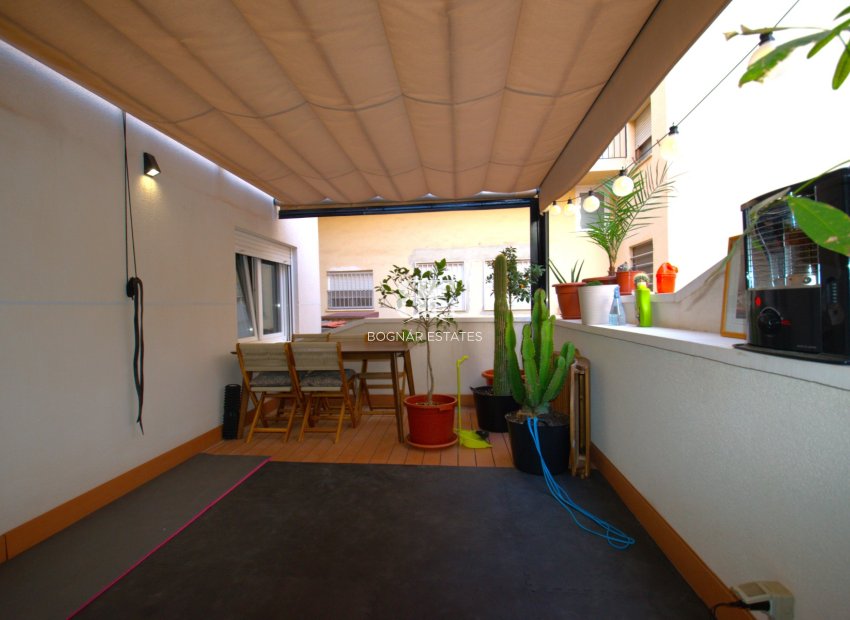 Resale - apartment -
Torrevieja - Center