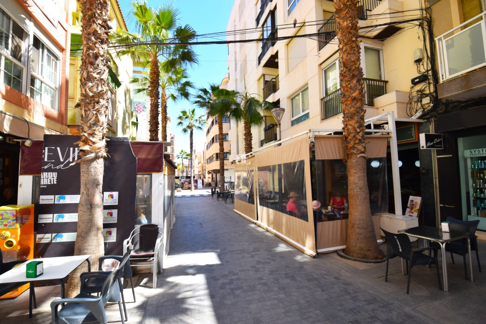 Resale - apartment -
Torrevieja - Center