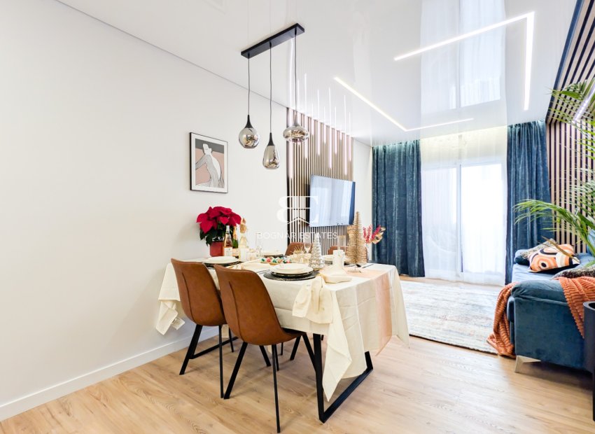 Resale - apartment -
Torrevieja - El Acequión - Los Náufragos