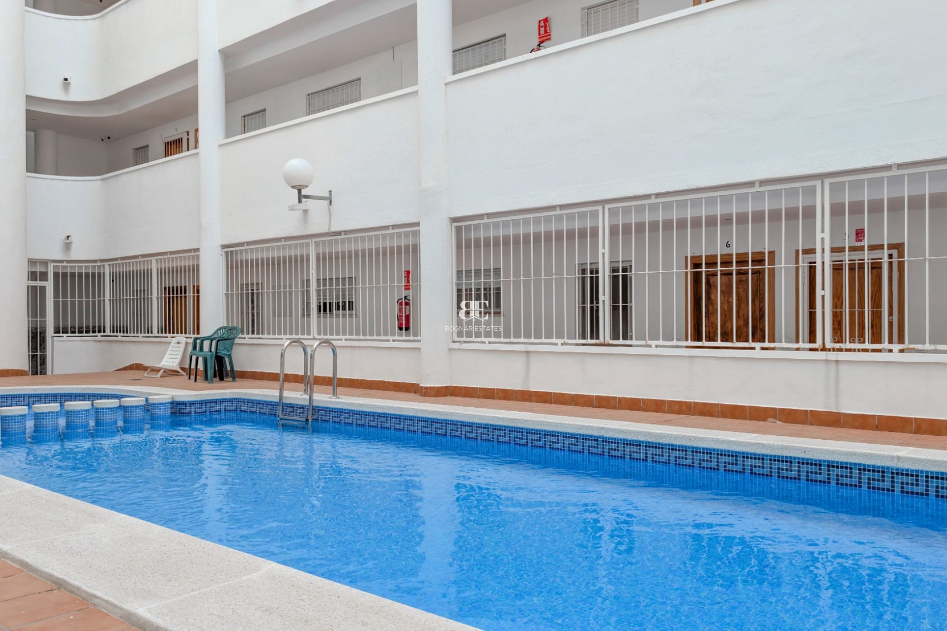 Resale - apartment -
Torrevieja - El Acequión - Los Náufragos