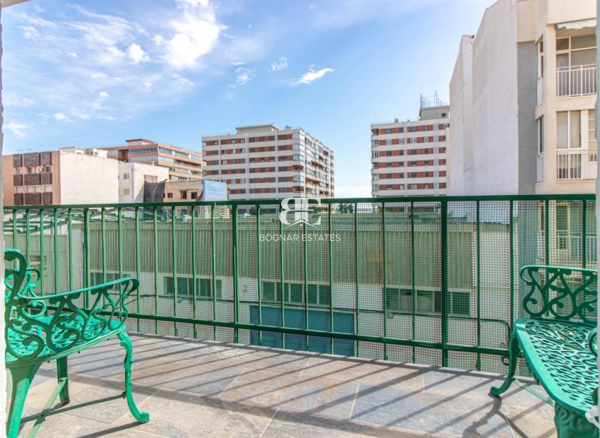 Resale - apartment -
Torrevieja - El Acequión - Los Náufragos