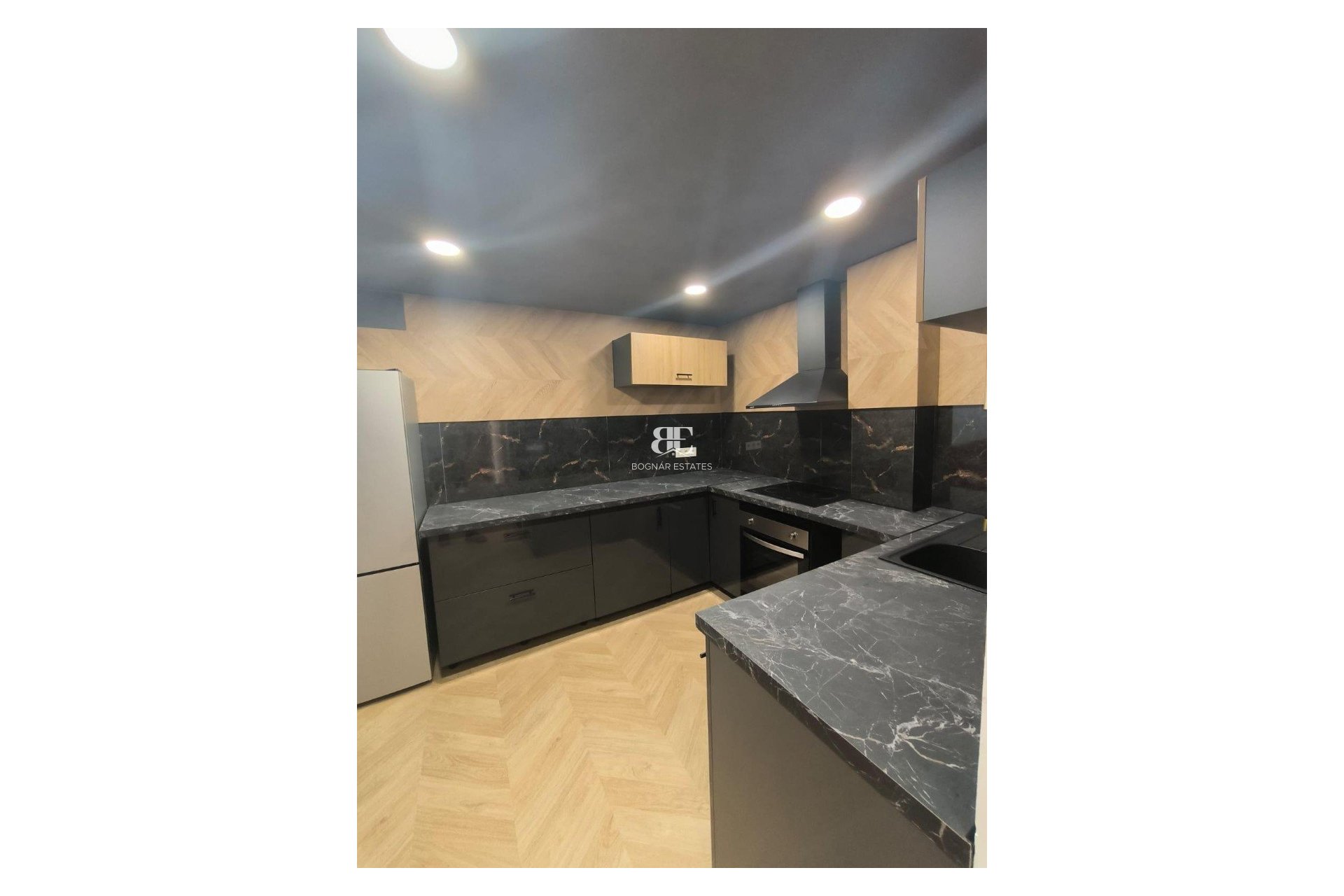 Resale - apartment -
Torrevieja - El Acequión - Los Náufragos