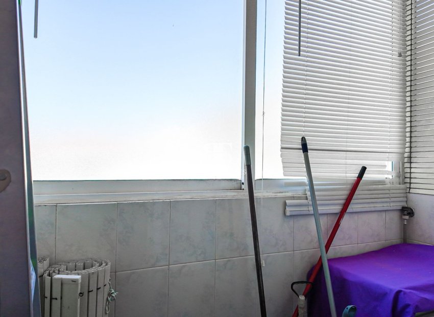 Resale - apartment -
Torrevieja - El Acequión - Los Náufragos