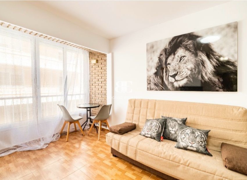 Resale - apartment -
Torrevieja - La Mata