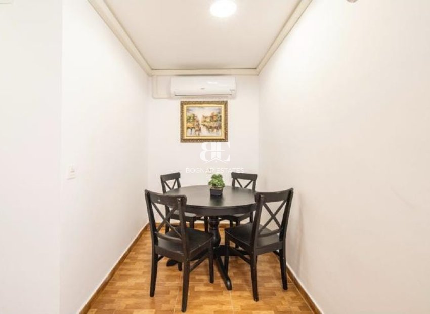 Resale - apartment -
Torrevieja - La Mata