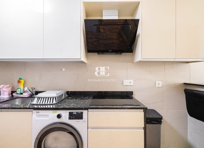 Resale - apartment -
Torrevieja - La Mata