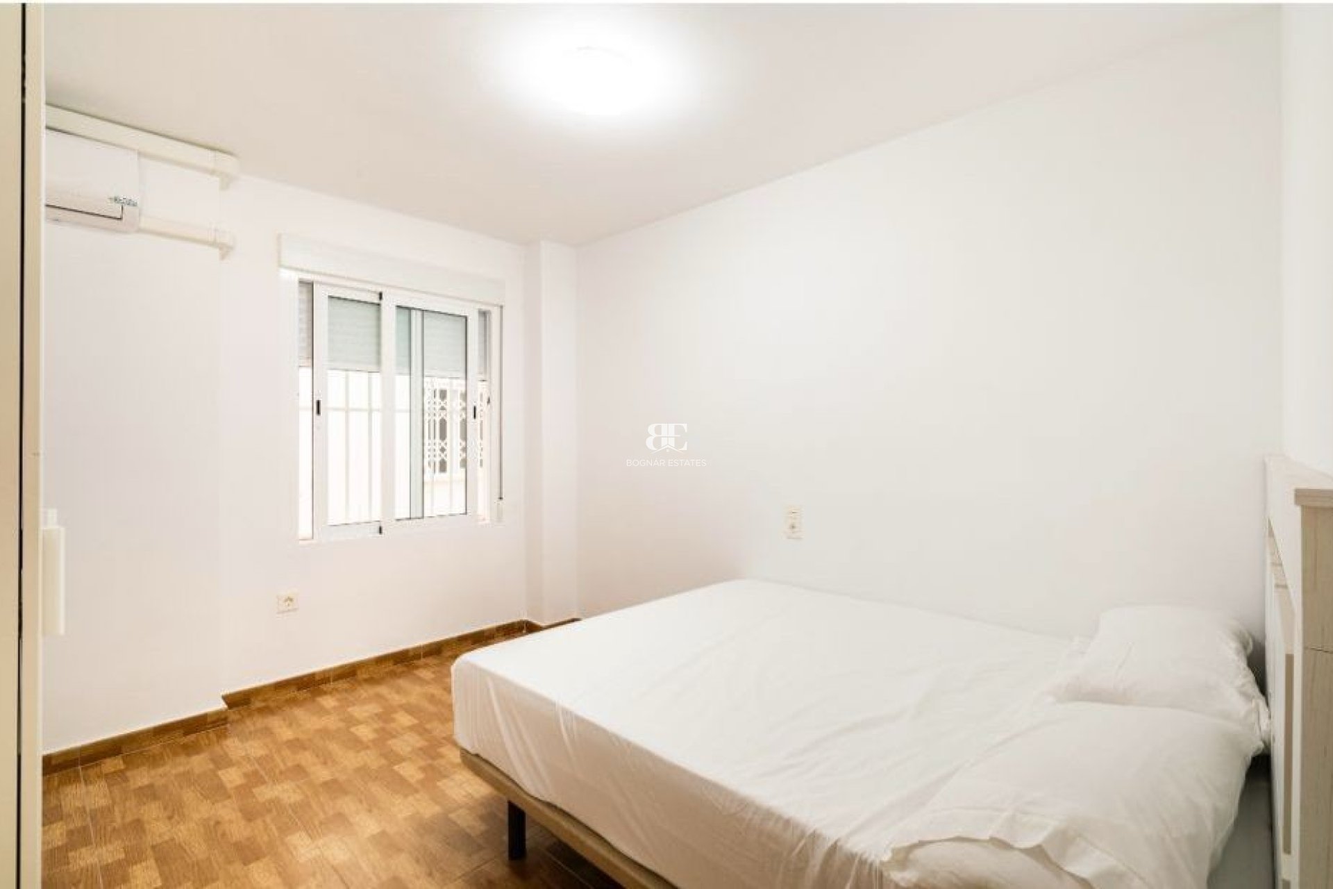 Resale - apartment -
Torrevieja - La Mata