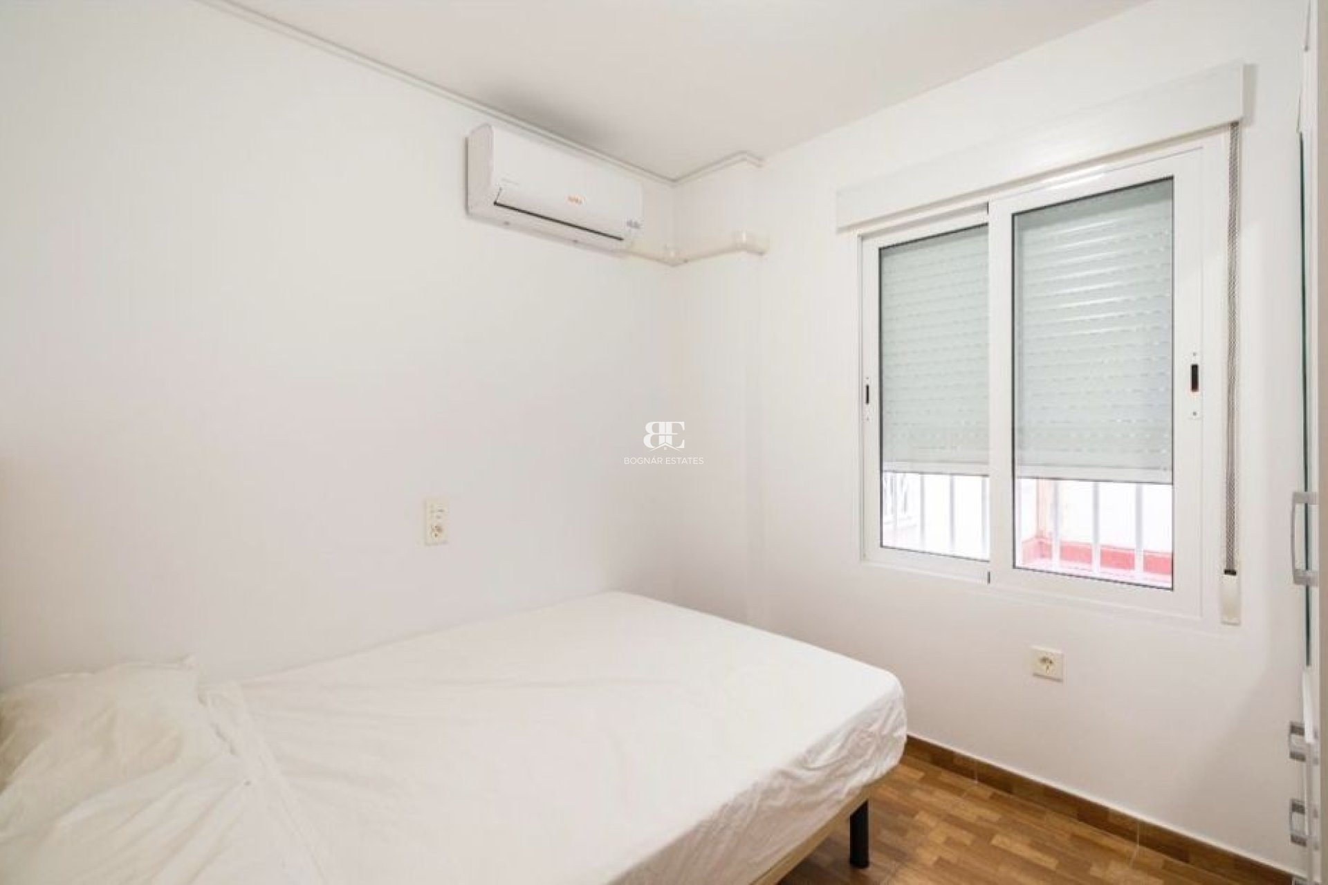 Resale - apartment -
Torrevieja - La Mata