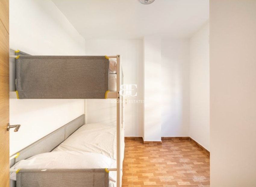 Resale - apartment -
Torrevieja - La Mata