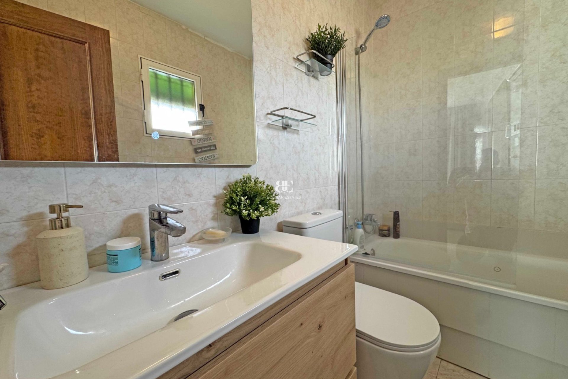 Resale - apartment -
Torrevieja - La Mata