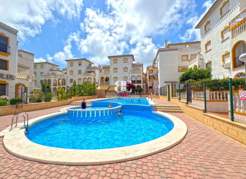 Resale - apartment -
Torrevieja - La Mata