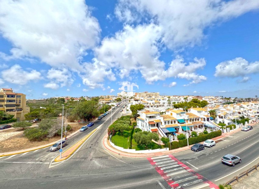 Resale - apartment -
Torrevieja - La Mata