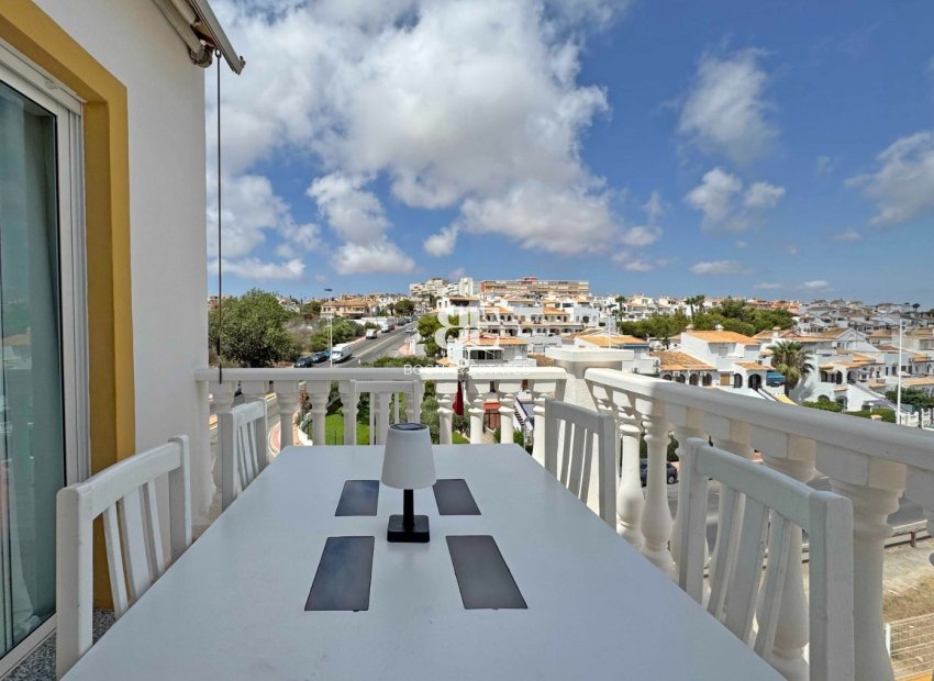 Resale - apartment -
Torrevieja - La Mata