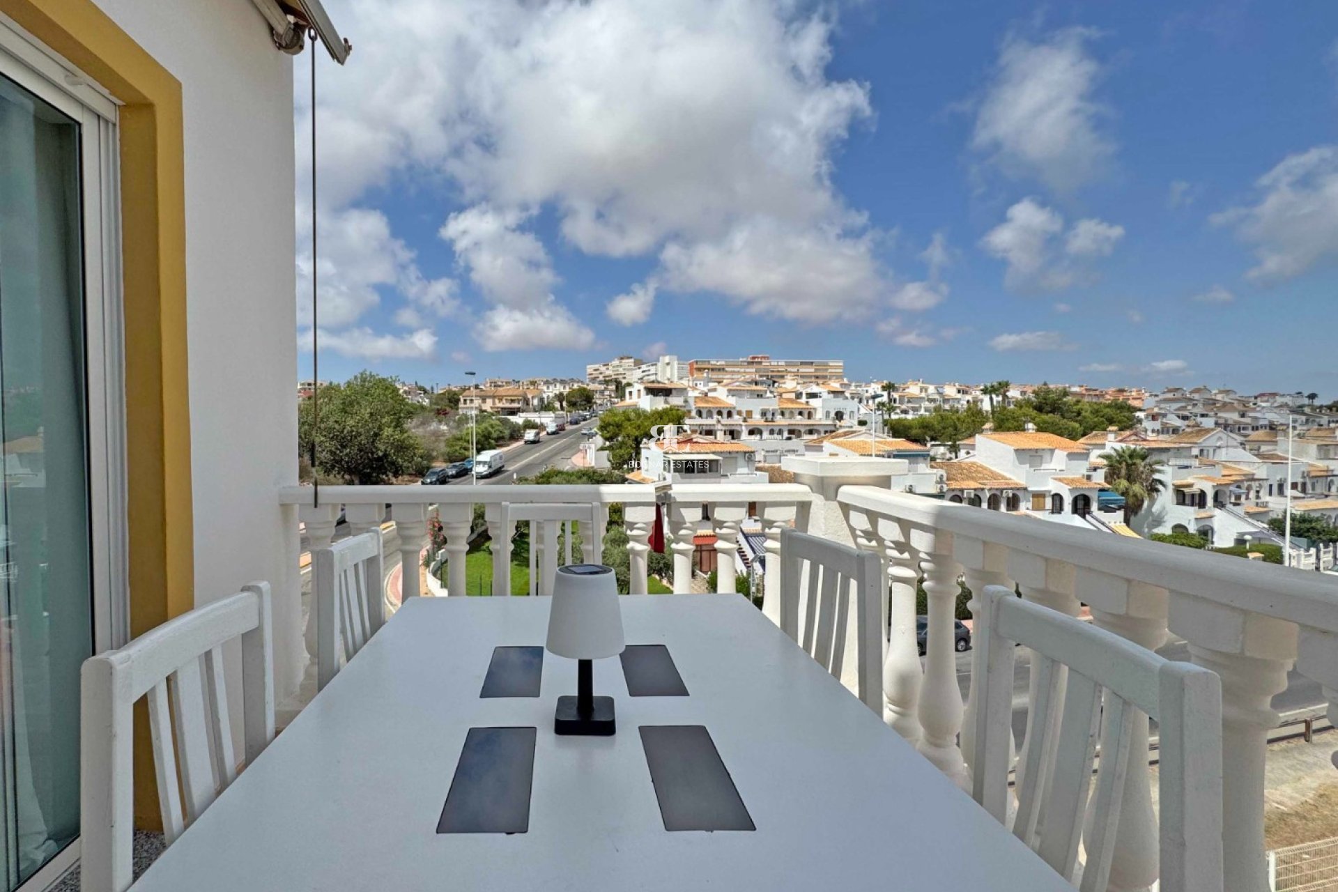 Resale - apartment -
Torrevieja - La Mata