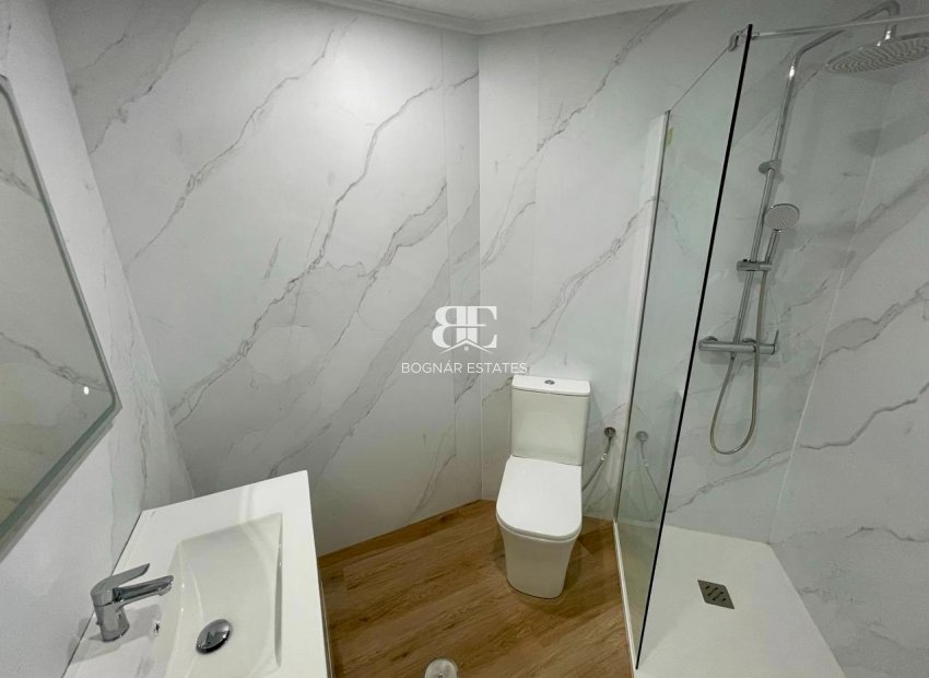 Resale - apartment -
Torrevieja - La Mata
