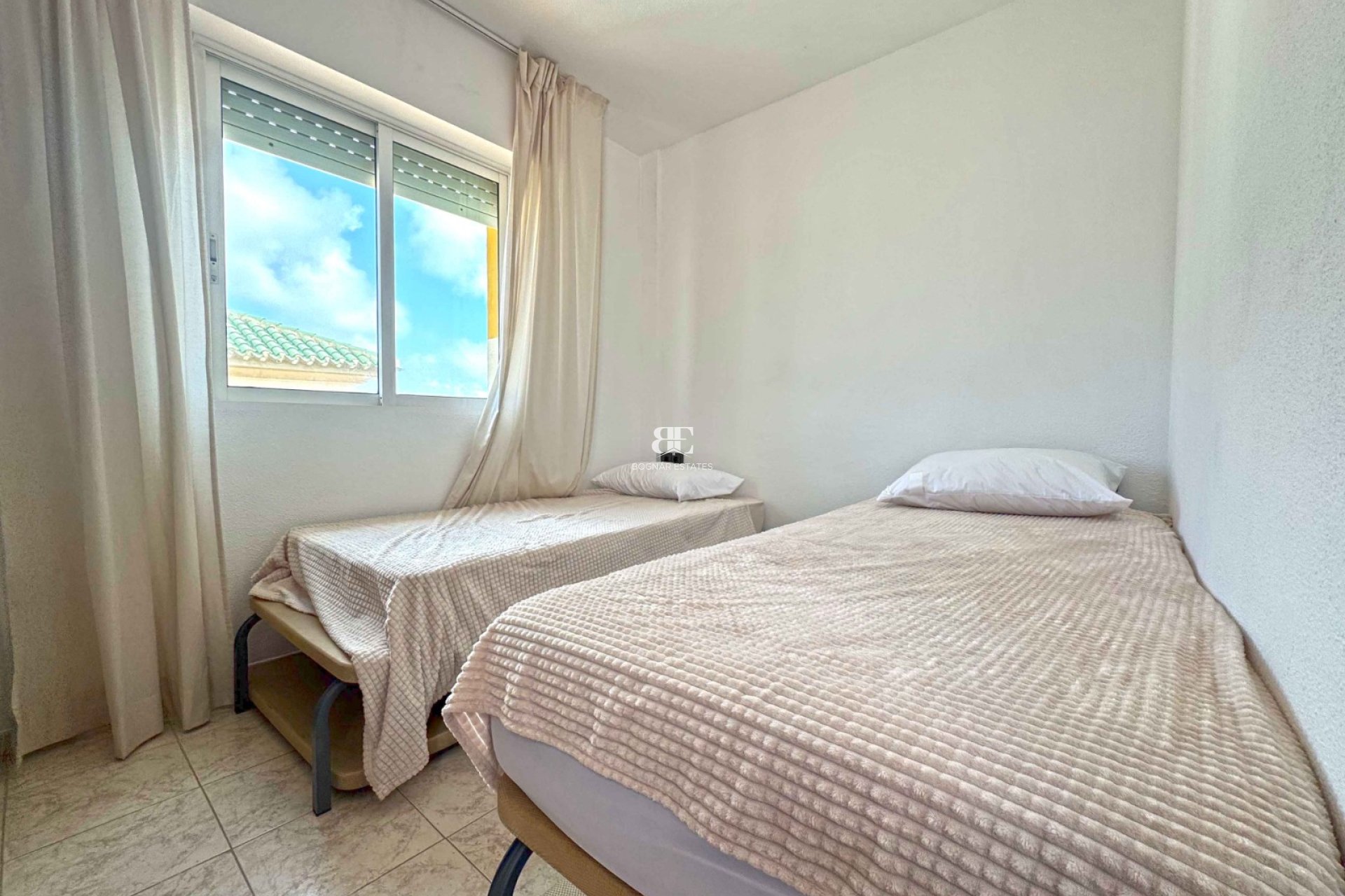 Resale - apartment -
Torrevieja - La Mata